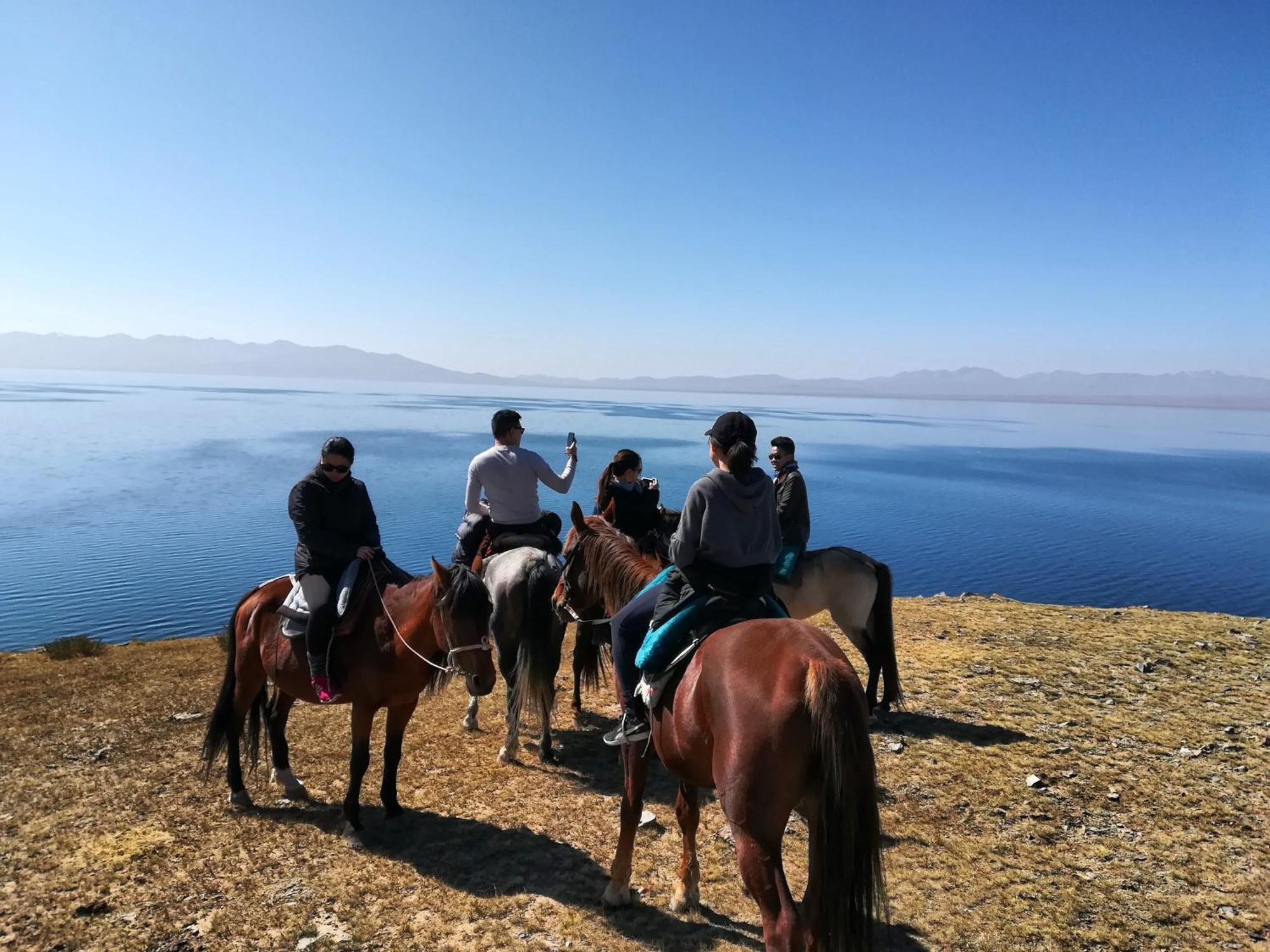 Guest House Bereke In Kyzart Village Bagysh Екстериор снимка