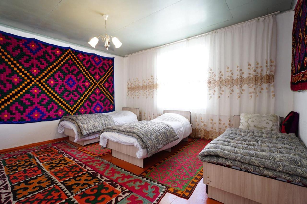 Guest House Bereke In Kyzart Village Bagysh Екстериор снимка